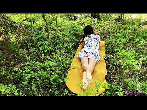 ❤️ Stranger on Tinder Masturbates My Pussy and Fucks Passionately in the woods (En främling på Tinder onanerar min fitta och knullar passionerat i skogen) Sexvideo at sv.sexygirlspics-com.ru